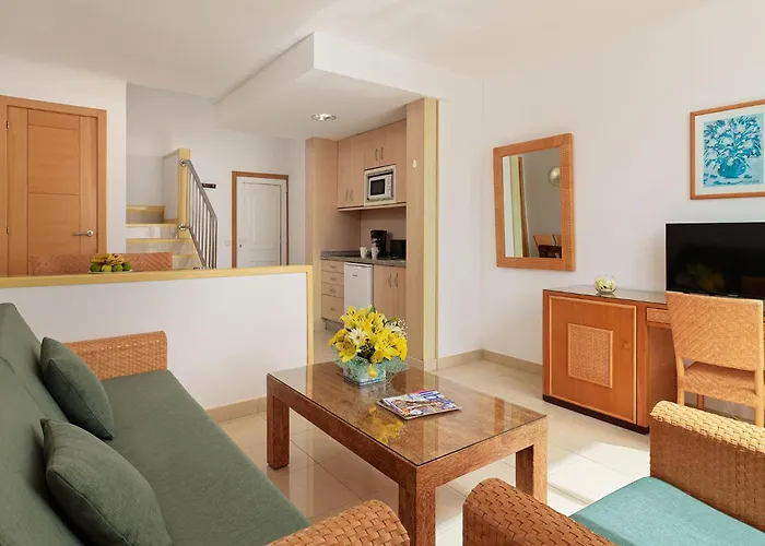 Esquinzo Y Monte Del Mar 3*