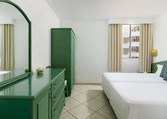 Lejlighedshotel Esquinzo Y Monte Del Mar 3*