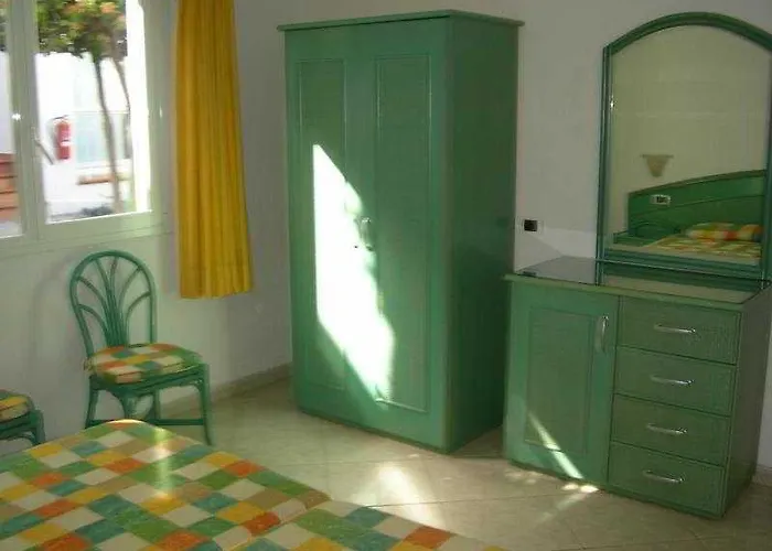 Esquinzo Y Monte Del Mar