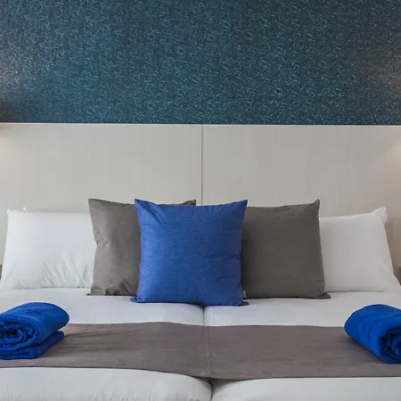 Esquinzo Y Monte Del Mar 3*