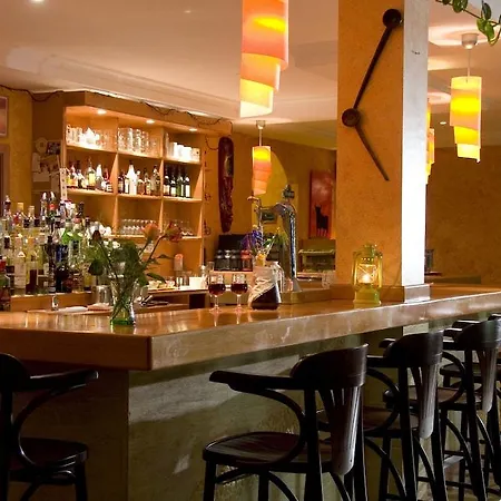 Esquinzo Y Monte Del Mar 3*