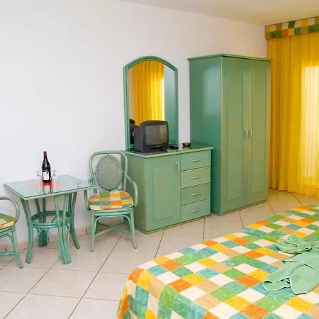 Appart hôtel Esquinzo Y Monte Del Mar