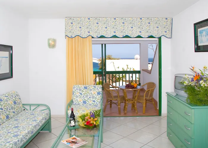 Aparthotel Esquinzo Y Monte Del Mar