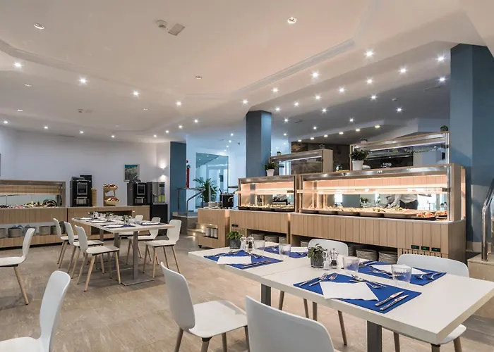 Apartmanhotel Esquinzo Y Monte Del Mar 3*