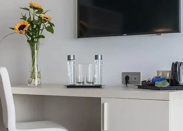 Ξενοδοχείο με διαμερίσματα Esquinzo Y Monte Del Mar